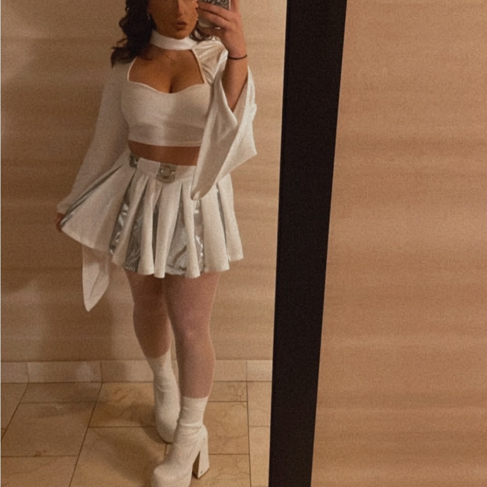 DOLLS KILL Trickz N' Treatz Royal Rebel Princess Leia Cosplay Costume Set